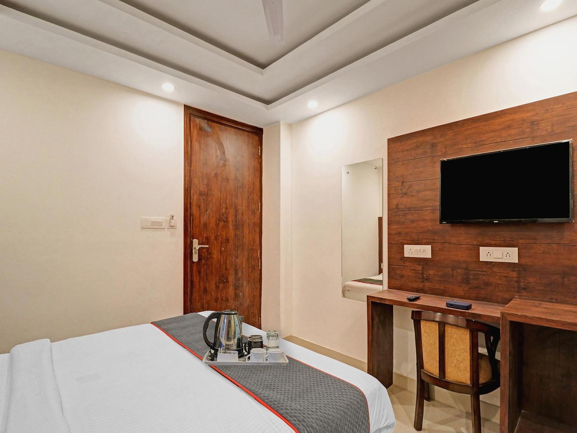 Townhouse Tark Inn New Delhi Eksteriør billede