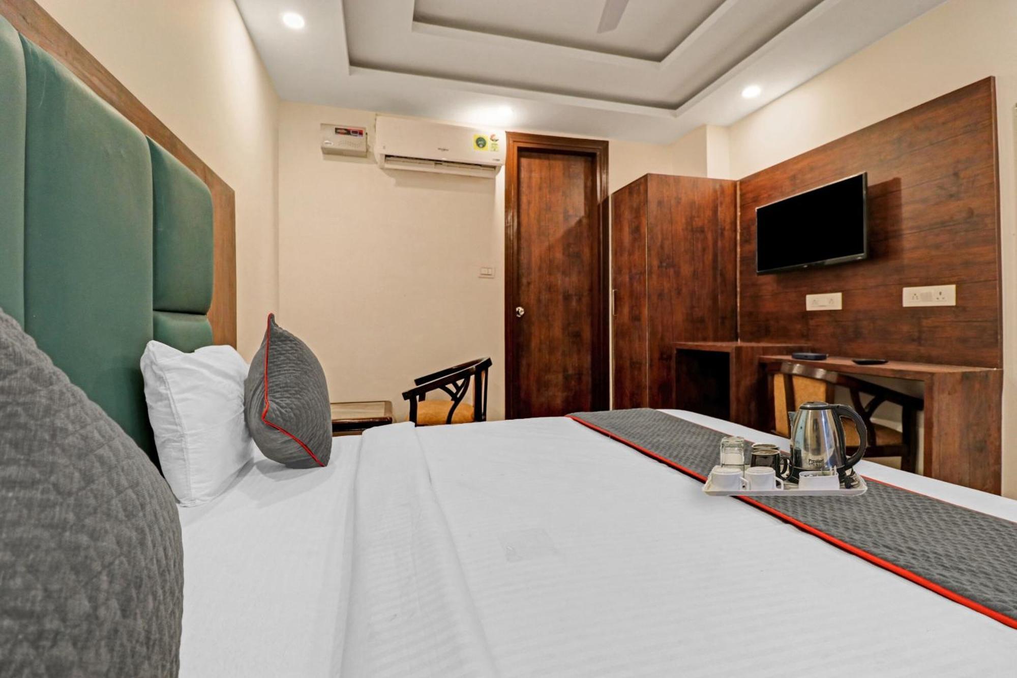 Townhouse Tark Inn New Delhi Eksteriør billede