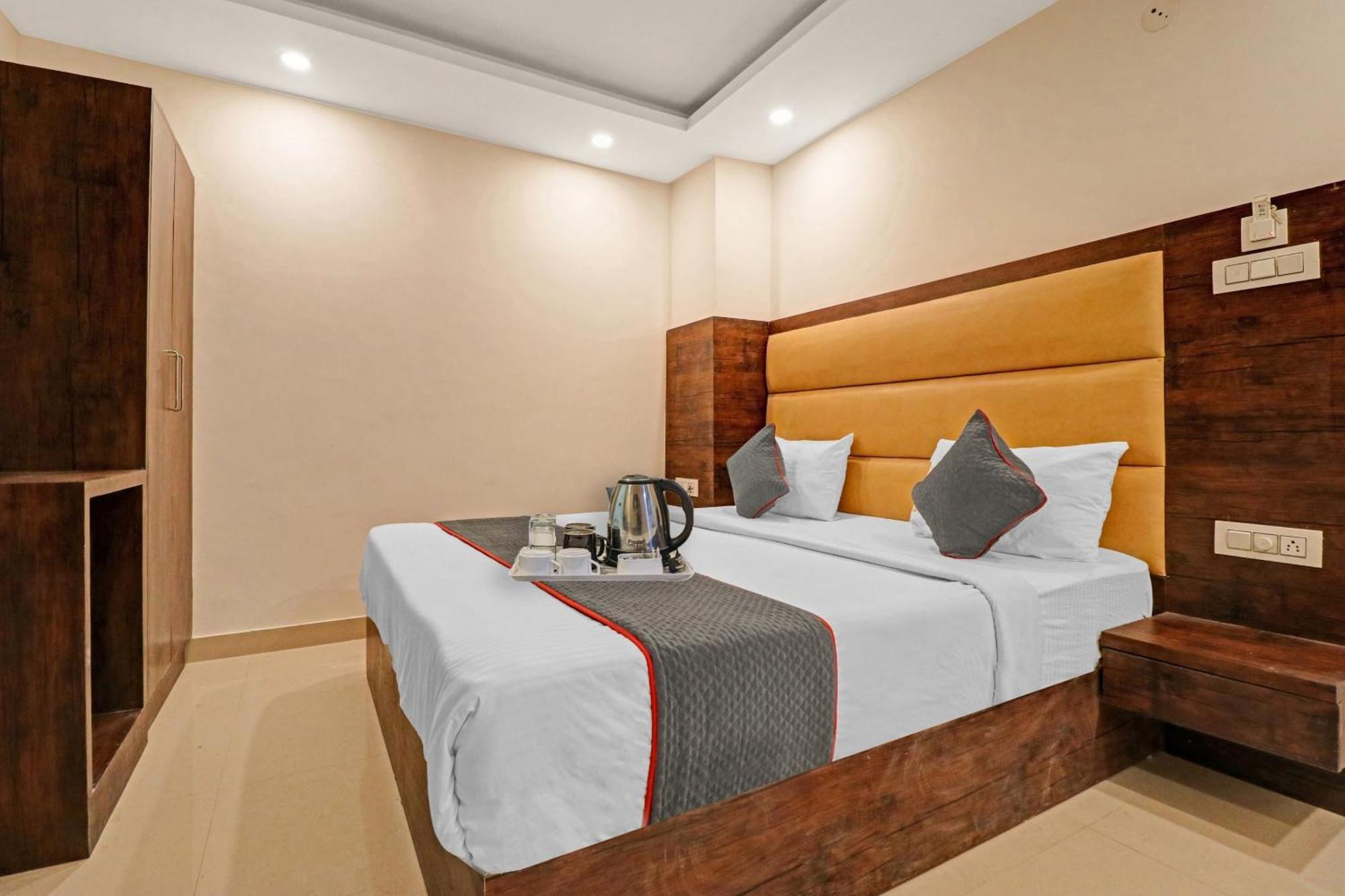 Townhouse Tark Inn New Delhi Eksteriør billede
