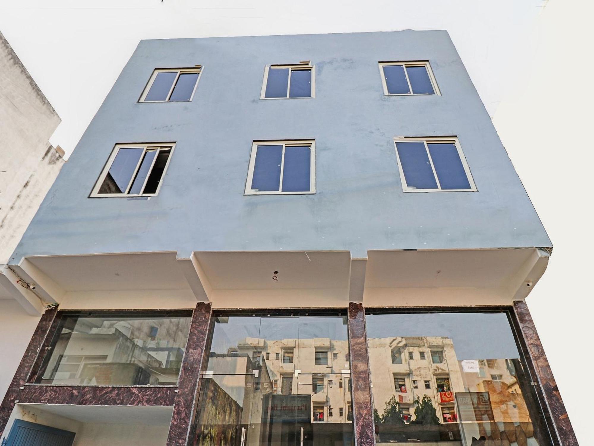 Townhouse Tark Inn New Delhi Eksteriør billede