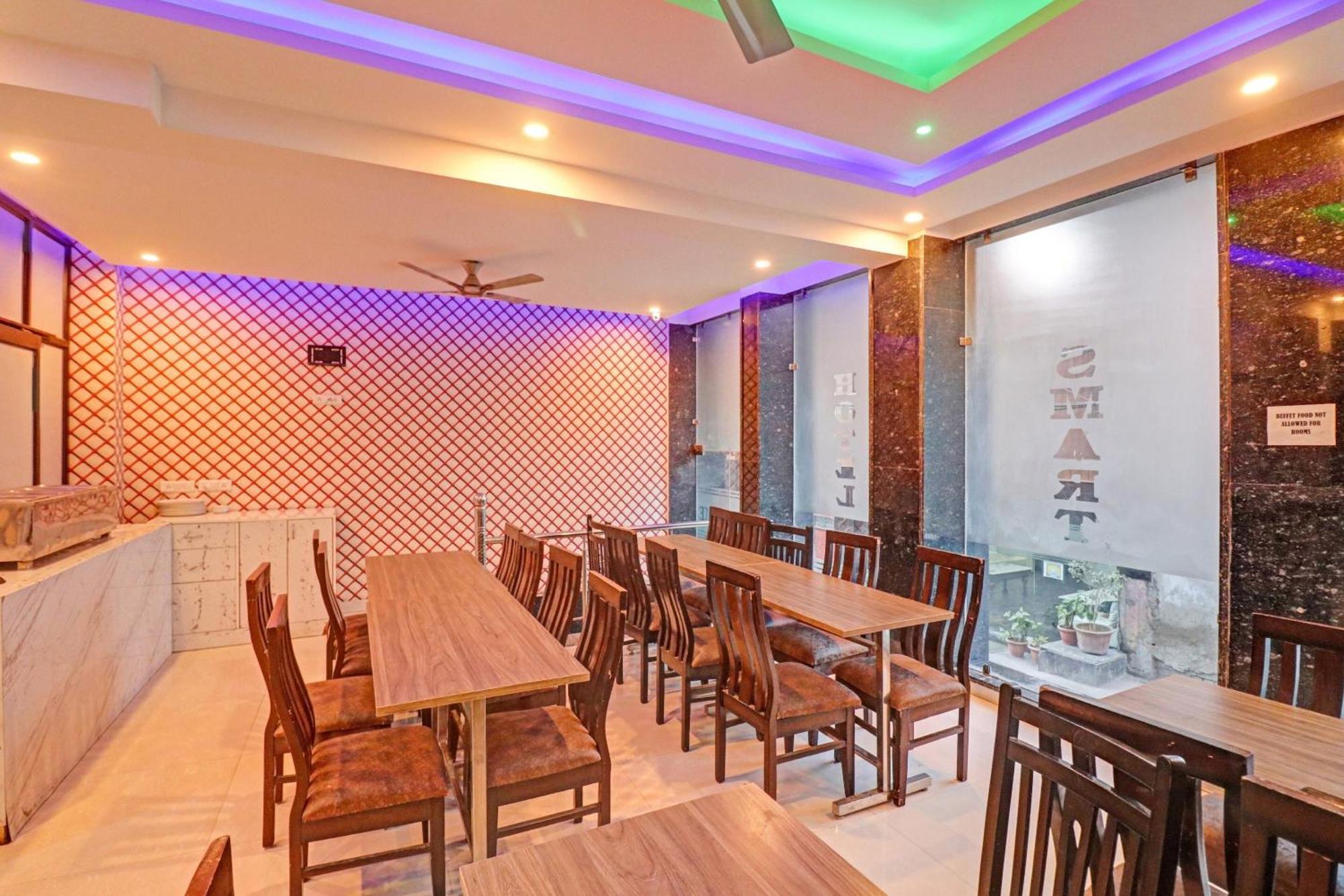 Townhouse Tark Inn New Delhi Eksteriør billede